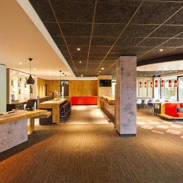 伦敦瑟罗克M25宜必思酒店，位于格雷斯瑟罗克的酒店