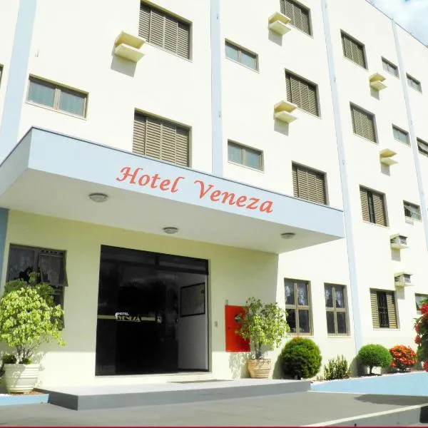 威内扎酒店，位于Ibaté的酒店