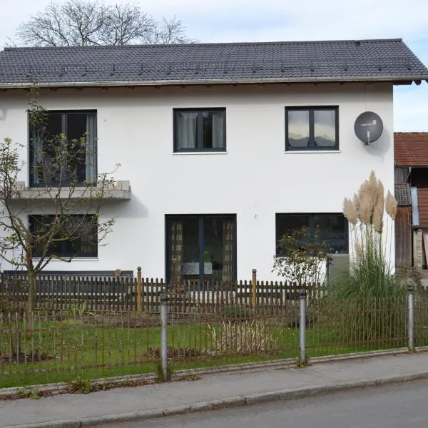 Alpenblick Ferienwohnung，位于巴特法伊尔恩巴赫的酒店