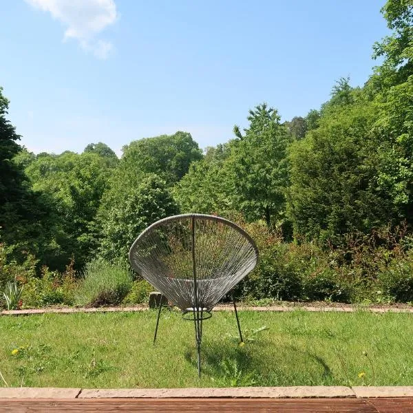 Rose Garden Retreat Private Terrace Baden-Baden，位于巴登-巴登的酒店