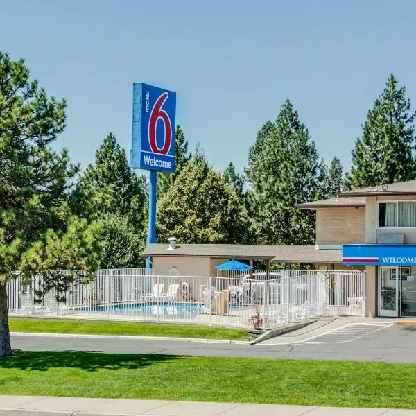 Motel 6-Spokane, WA - West，位于Nine Mile Falls的酒店