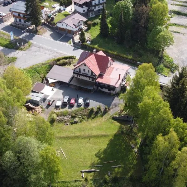 Pension Aura Špičák, některé pokoje se saunou，位于泽勒兹纳·鲁达的酒店