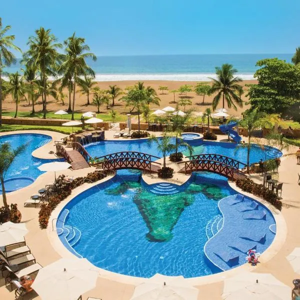 Crocs Resort & Casino，位于Punta Leona的酒店