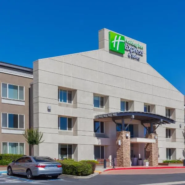 Holiday Inn Express Elk Grove West I-5 by IHG，位于埃尔克格罗夫的酒店
