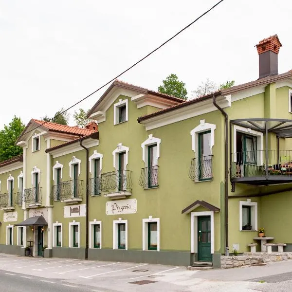 赫尔曼客房宾馆，位于Ratečevo Brdo的酒店