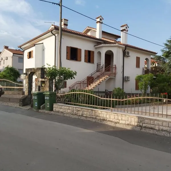 APARTMAJI V IZOLI BABIČ, Simonov zaliv，位于伊佐拉的酒店