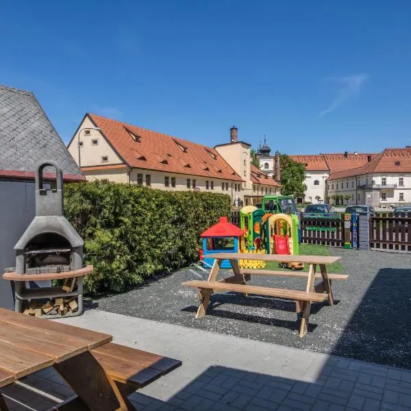 Apartmány Malen，位于Velký Vřešťov的酒店