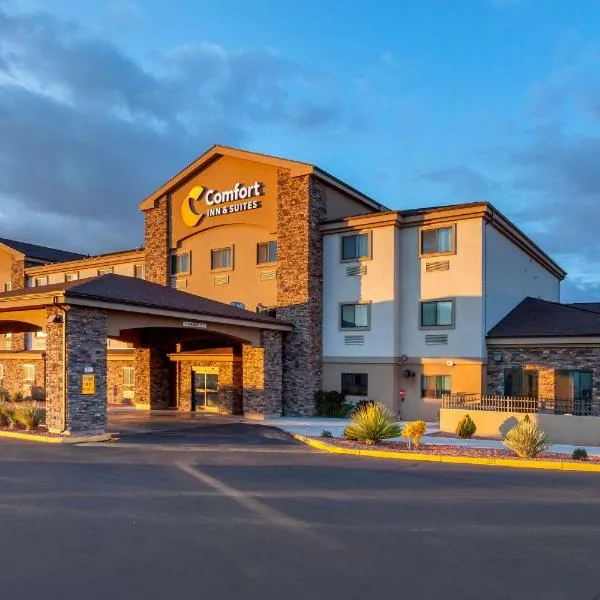 Comfort Inn & Suites Page at Lake Powell，位于Marble Canyon的酒店