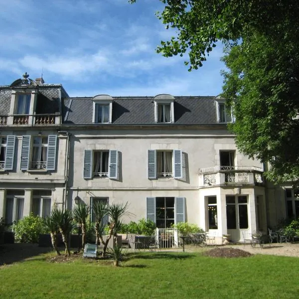 Hôtel Les Maréchaux，位于Perrigny的酒店