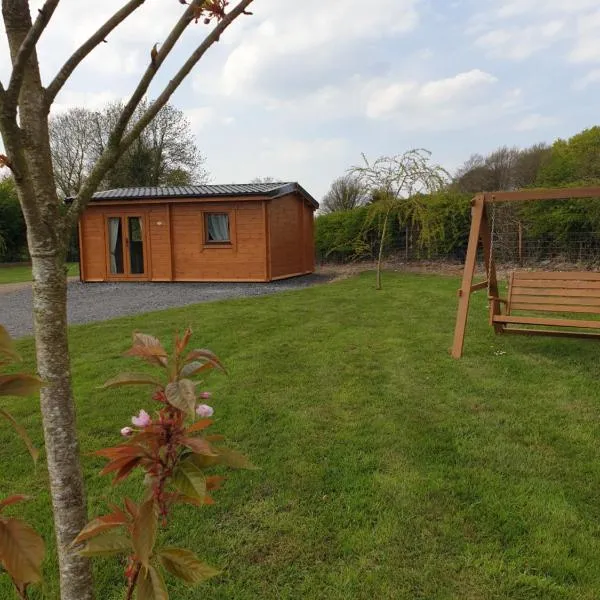 Nellies Log Cabin，位于卡文的酒店