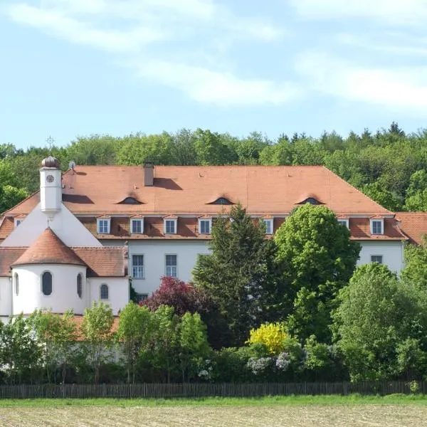 Tagungshaus Reimlingen，位于Mönchsdeggingen的酒店