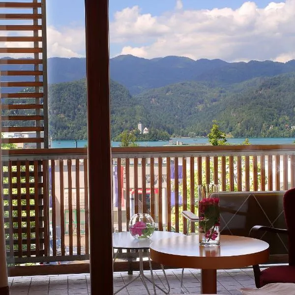 Hotel Lovec，位于布莱德的酒店
