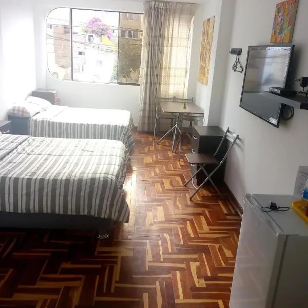 Peruvian Family Hostal Miraflores，位于利马的酒店