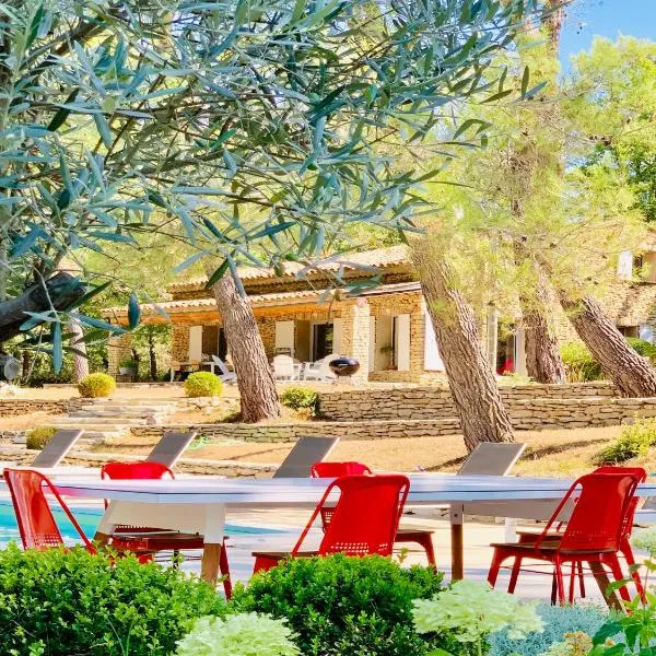 Zen et Chic, juste à coté de la Bastide de Marie，位于梅内尔伯的酒店