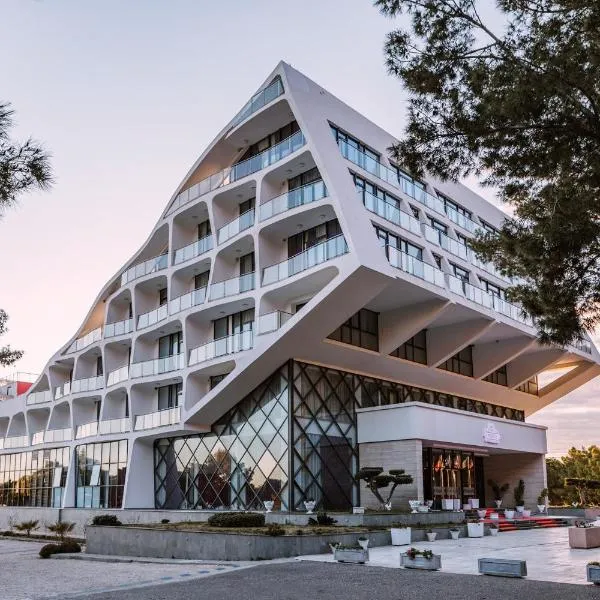 Prince Adriatic Resort，位于Ishull-Lezhë的酒店