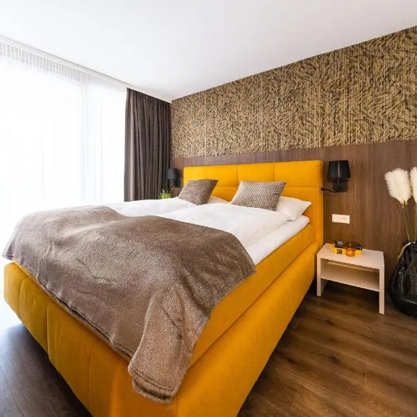 Gerharts Premium City Living - center of Brixen with free parking and Brixencard，位于布列瑟农的酒店