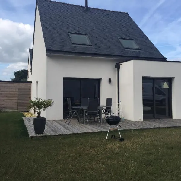 Agréable maison moderne，位于Le Hézo的酒店