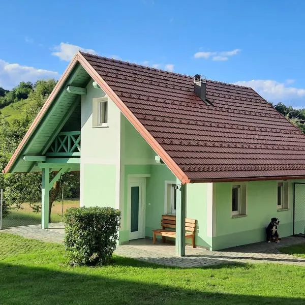 Holiday Home Neokrnjena Narava，位于奥托亚克的酒店