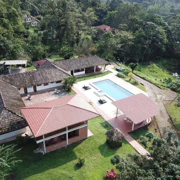 Jungle Lodge El Jardin Aleman，位于Río Arajuno的酒店