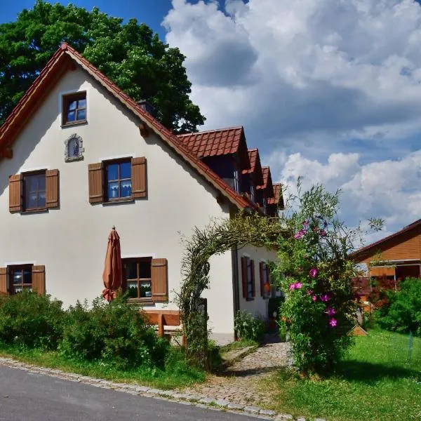 Ferienwohnung Burgerhof，位于Groschlattengrün的酒店