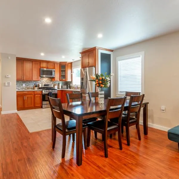 @ Marbella Lane 3BR Upper Level House in Downtown San Jose，位于圣何塞的酒店