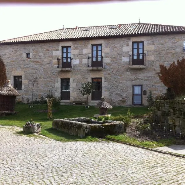 圣水之家旅馆，位于Junquera de Ambía的酒店