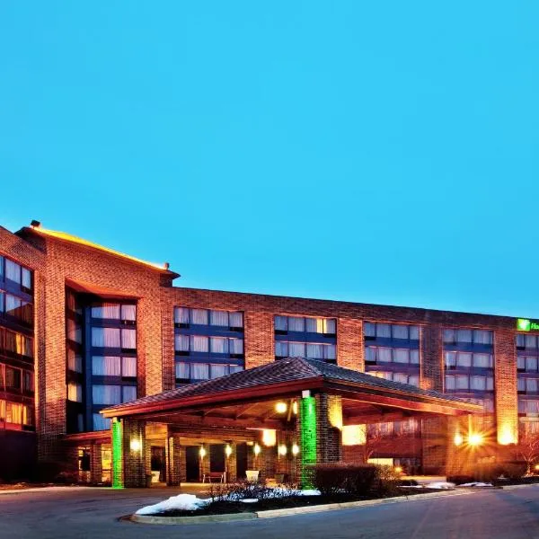 Holiday Inn Chicago Nw Crystal Lk Conv Ctr, an IHG Hotel，位于克里斯特尔莱克的酒店