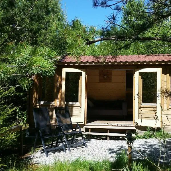 Cozy Lodge near Brattforsheden nature reserve，位于Sutterhöjden的酒店