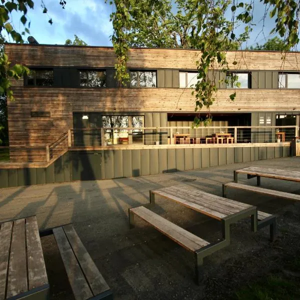 Flight Park Javorovy,位于特日内茨的酒店