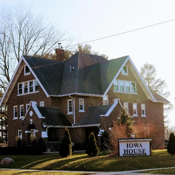 Iowa House Historic Inn，位于Boone的酒店