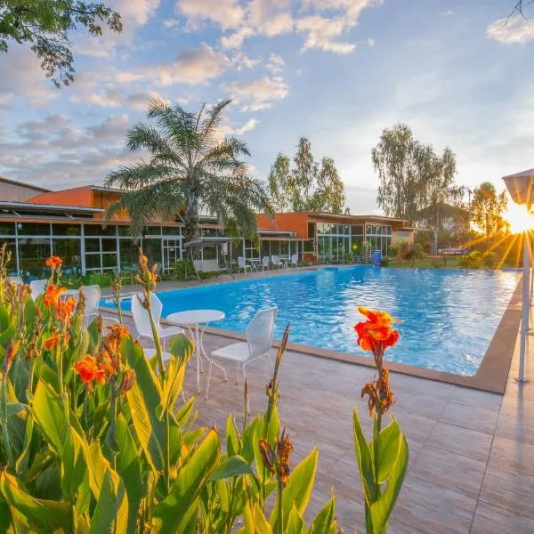 班萱坤塔高尔夫度假酒店，位于Ban Siam的酒店