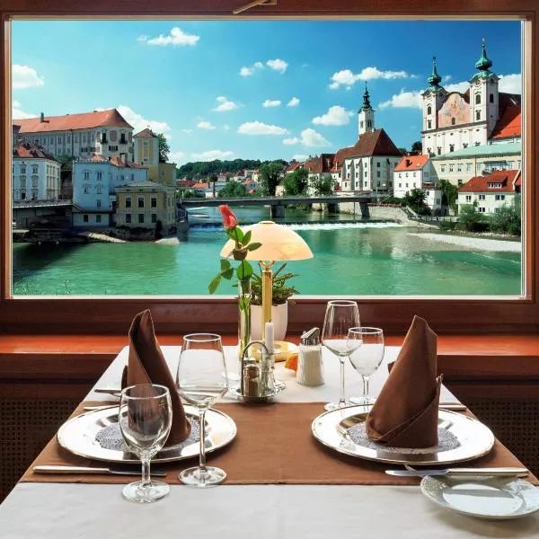 民切玛酒店及餐厅，位于Aschach an der Steyr的酒店