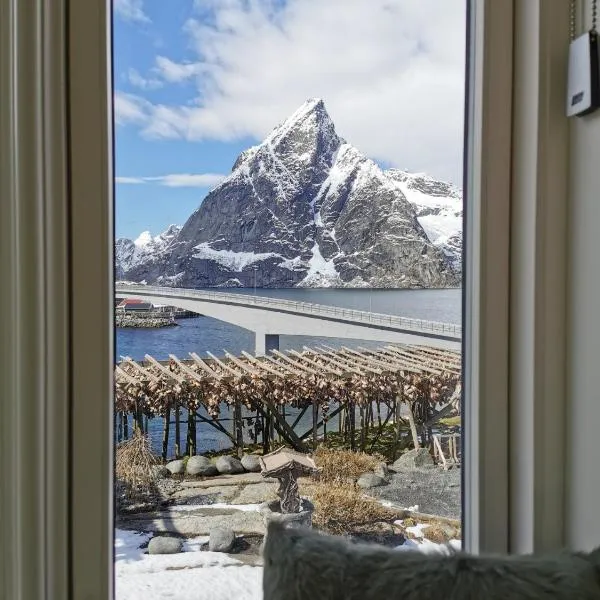 Sakrisøy Gjestegård - Manor House in Sakrisøy - Solbakken anno 1880，位于拉姆贝格的酒店