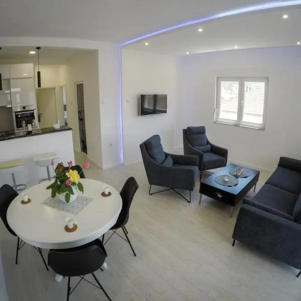 Apartments Tila,位于特雷比涅的酒店
