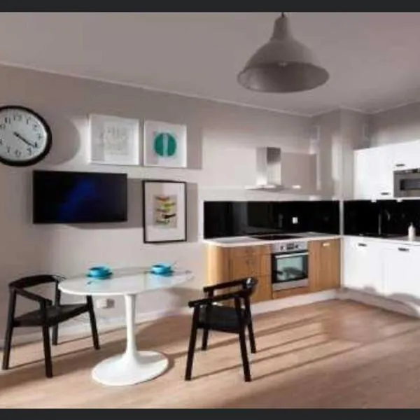 Golf Apartament 10，位于Kębłowo的酒店