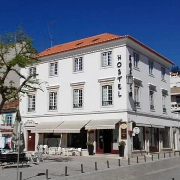 罗西奥阿尔科巴萨旅馆，位于Aljubarrota的酒店