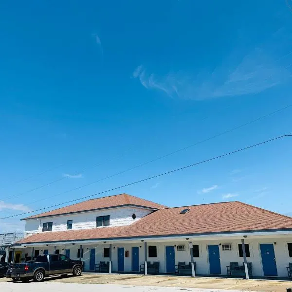 Sand Dollar Motel，位于Harkers Island的酒店