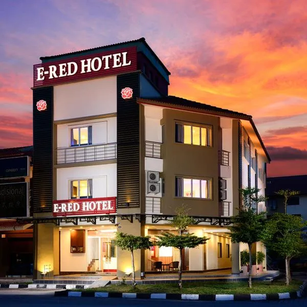 E-Red Hotel Bayu Mutiara，位于Juru的酒店