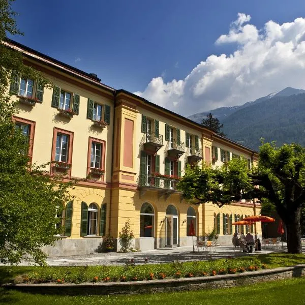 波斯基亚沃普莱斯酒店，位于Campascio的酒店