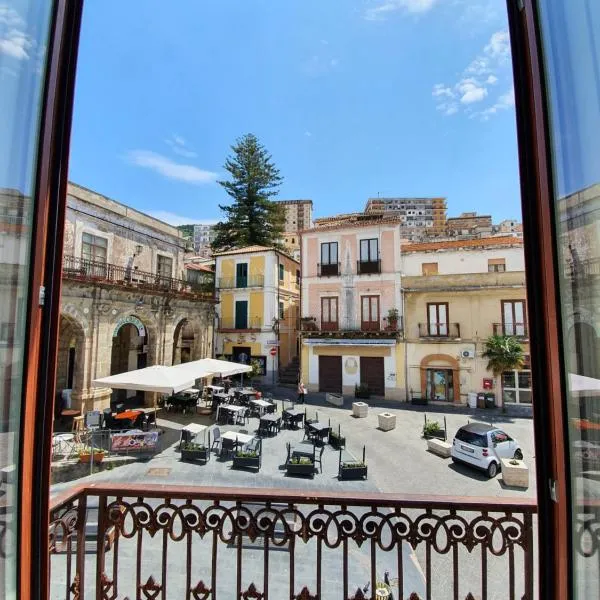 La Meridiana - centro storico di Pizzo，位于皮佐的酒店
