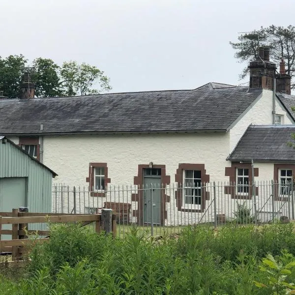 Laundry Cottage，位于邓弗里斯的酒店