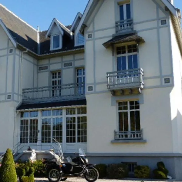 拉罗塞莱酒店，位于Saint-Étienne-au-Mont的酒店