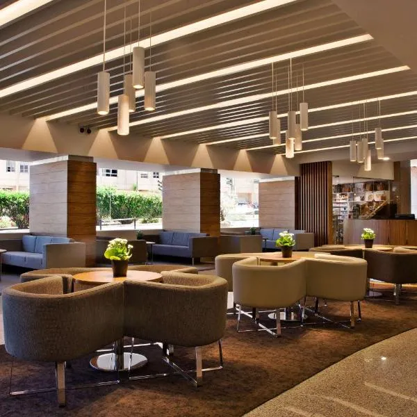 Ramada by Wyndham Lisbon，位于阿尔弗拉基德的酒店