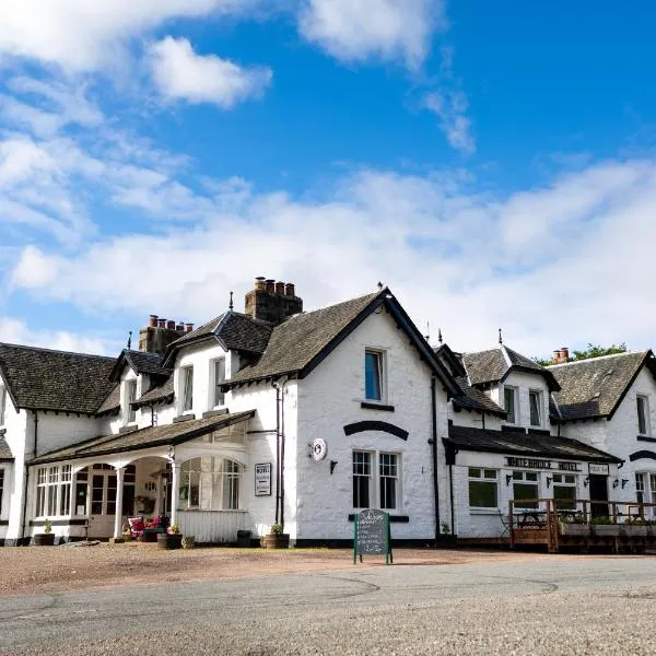 Whitebridge Hotel，位于Inverfarigaig的酒店