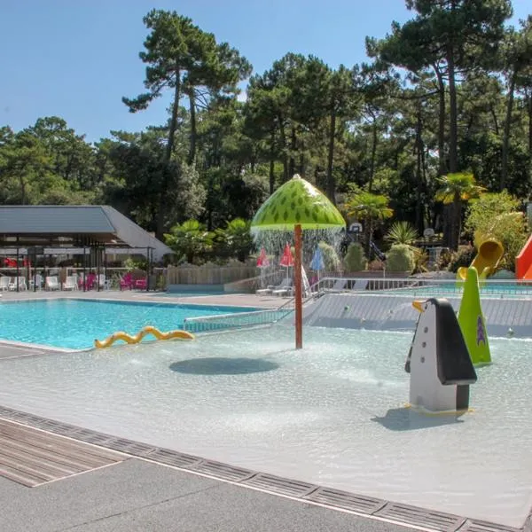 Océan Vacances - Camping Paradis，位于Arces-sur-Gironde的酒店