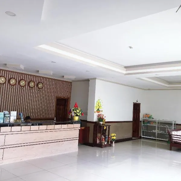 Tan Hoang Gia Hotel，位于Hàm Ninh的酒店