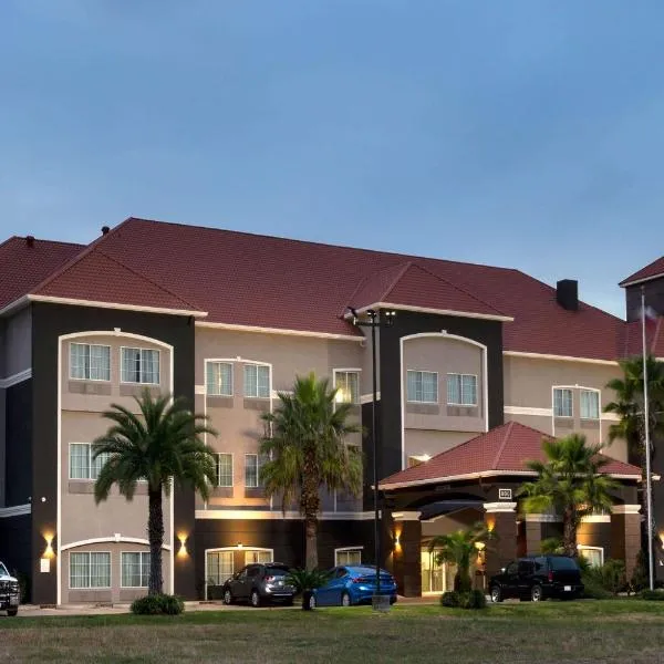 阿尔文拉金塔旅馆及套房，位于Manvel的酒店