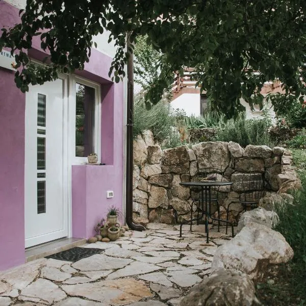 Studio Pod hruško，位于科巴里德的酒店