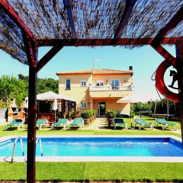 Holiday Home Cardona，位于Santa Ceclina的酒店