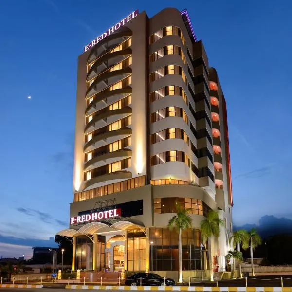 E-RED HOTEL KUANTAN，位于关丹的酒店